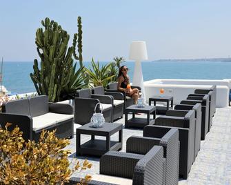 La Bella Trani - Suites and B&B - Trani - Patio
