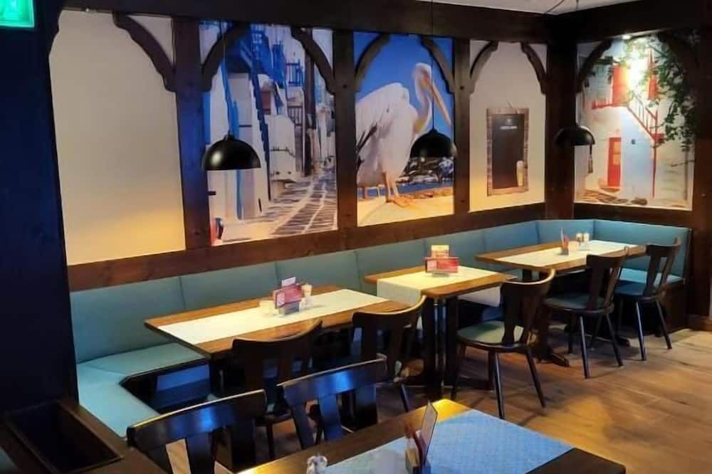 Hotel & Restaurant Heidekrug in Pinneberg, Free Parking and WiFi - Uetersen - Ristorante