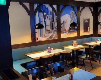 Hotel & Restaurant Heidekrug in Pinneberg, Free Parking and WiFi - Uetersen - Ristorante