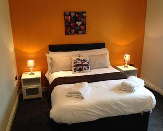 Flex Lets - Azalea Terrace Apartments - Sunderland - Bedroom