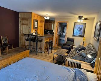 Chateau Rouge - Red Lodge