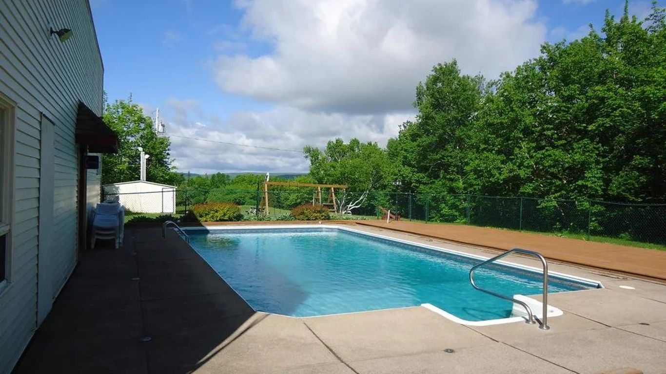 Adventures East Cottages and Campground