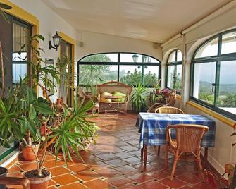 Villa with breathtaking views over the sea and Faro's valley - Sao Bras de Alportel - Restaurant