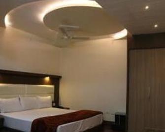 Hotel Crystal - Sri Gangānagar - Bedroom