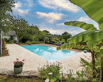 Apartment 'L'orée Des Vignes' with Shared Pool, Private Terrace and Wi-Fi - Saint-Germain-de-la-Riviere - Piscina
