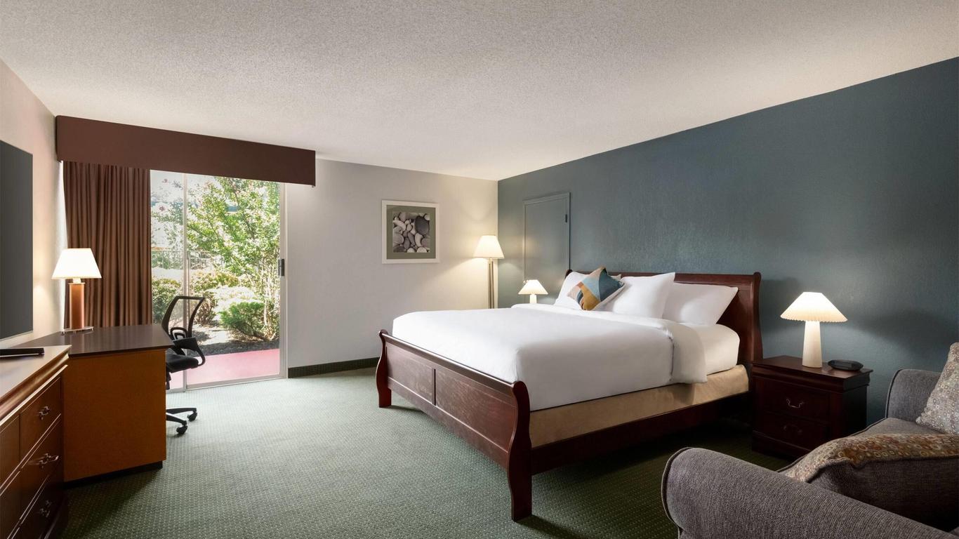 Baymont by Wyndham Salem Roanoke Area