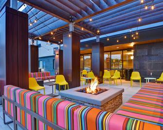 Home2 Suites by Hilton Rochester Mayo Clinic Area - Rochester - Edificio