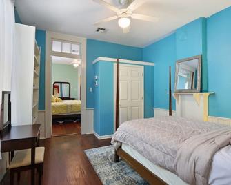 Algiers Point 2 bed, 1 bath near French Quarter, Federal City and CBD - New Orleans - Bedroom