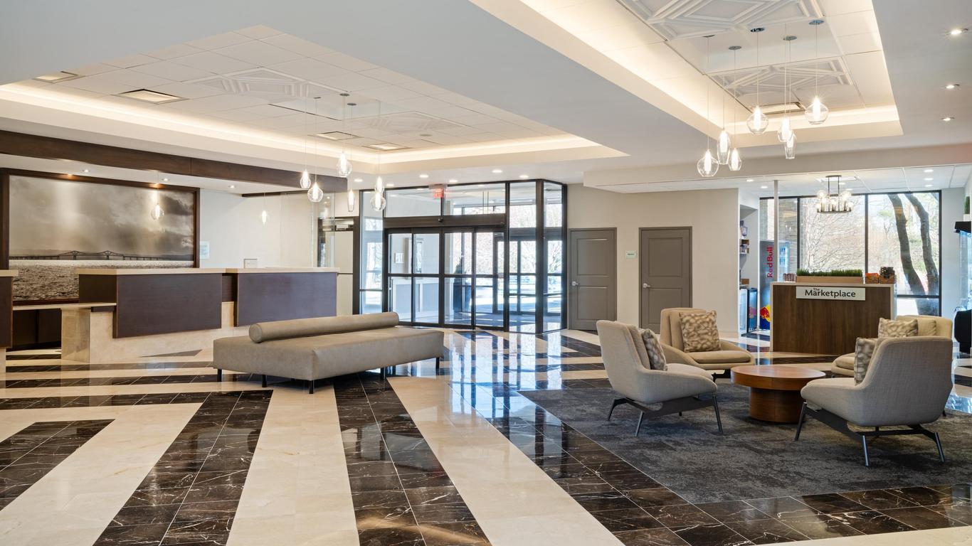 Crowne Plaza Suffern-Mahwah