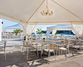 Dolphin Hotel - Святий Константин і Єлена - Ресторан