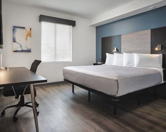 Stayapt Suites San Antonio-Randolph - Live Oak - Bedroom