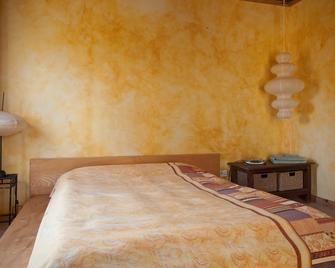 Green Dragon Organic Farm and B&B - Tatamagouche - Bedroom