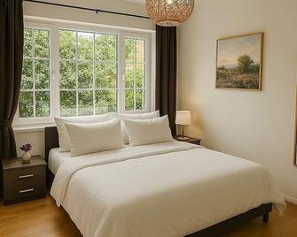 2 bedroom furnished apartment, 10 minutes from the park cincuentenario - Brussels - Bedroom