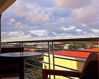 Hotel Elegant La Union - San Fernando - Balkón