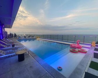 서프리조트 빅웨이브 - Sokcho - Pool