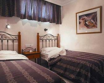 Apartamentos Amazonas - Maspalomas - Bedroom