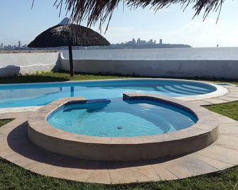 Catembe Beach Lodge - Maputo - Piscina