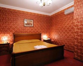 Lermontov Hotel - Omsk - Bedroom