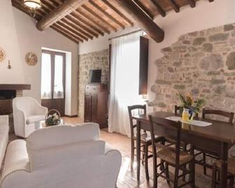 Pessoa Borgo Bianchini Apartment - Todi - Soggiorno