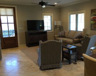 Great Condo on North Lamar Blvd near The Square and Ole Miss - Oxford - Huiskamer