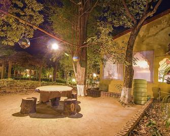 Pug Mark Resort - Kanha - Patio