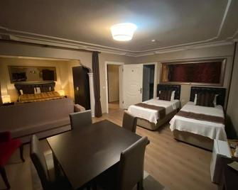 Lena Central Flats - Bursa - Slaapkamer