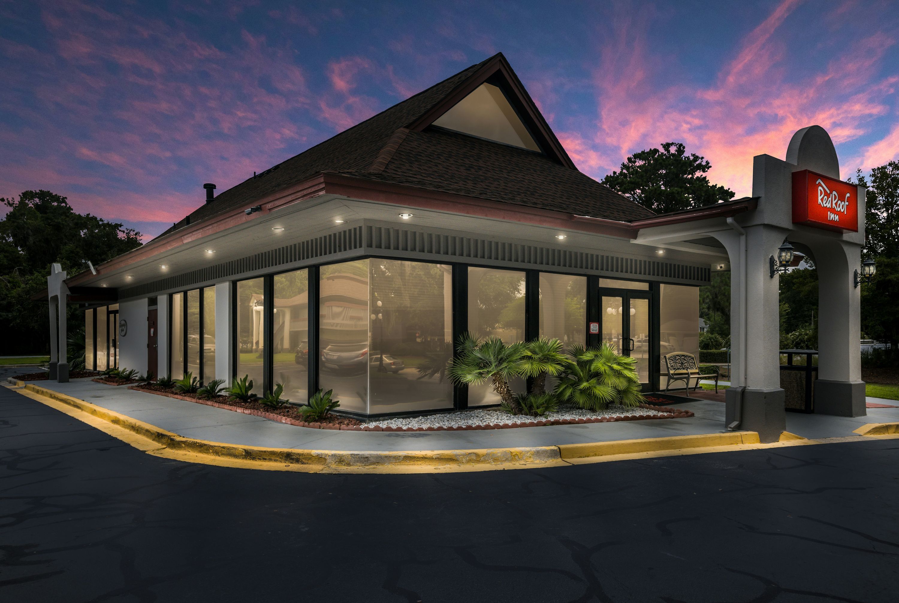 رد روف إن سافانا - ساوث سايد / ميدتاون - سافاناه (جورجيا) - مبنى