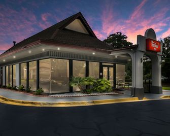 Red Roof Inn Savannah-Southside Midtown - Savannah - Rakennus