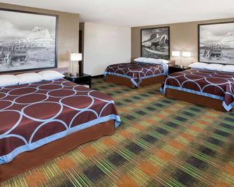 Super 8 by Wyndham Keokuk - Keokuk - Schlafzimmer