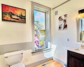Historic Queen Anne Art House Walk to Downtown - Raton