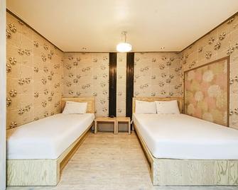 Gunsan Khan - Gunsan - Schlafzimmer