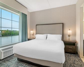 Homewood Suites by Hilton Schenectady - Schenectady - Bedroom