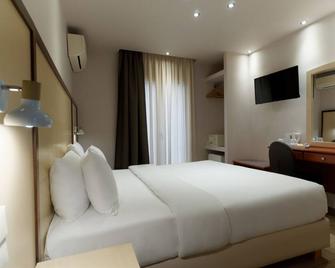 Piraeus City Hotel - Piräus - Schlafzimmer