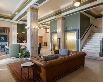 Hotel Petersburg, Tapestry Collection by Hilton - Petersburg - Lobby