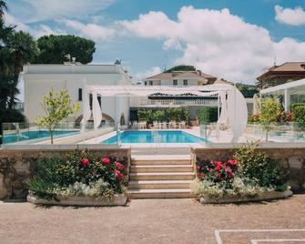Villa Maria Teresa Boutique Hotel - Formia - Pool