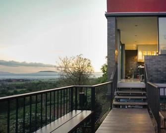 Monte Vista Chalet Khaoyai - Ban Mo Takhian - Balcony