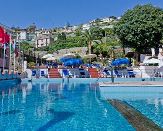 Hotel Ariston Montecarlo - San Remo - Pool