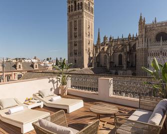Puerta Catedral Apartments - Seville - Balcony