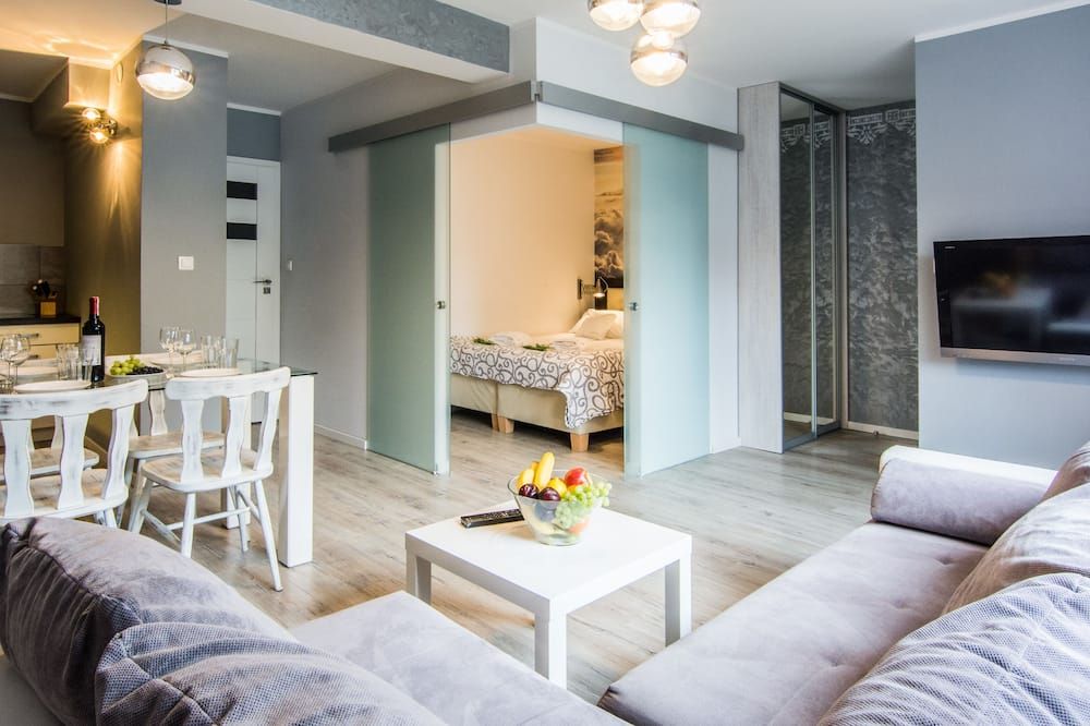 Apartamenty Hotelove Przy Strumieniu - Karpacz - Living room