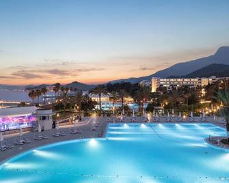 Mirage Park Resort - Göynük - Pool