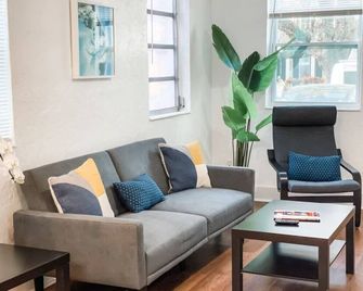 Cheerful Townhome in South Tampa - Tampa - Sala