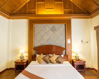Lanta Casuarina Beach Resort - Ko Lanta - Bedroom