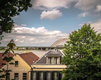 Hotel Courage Nijmegen - Nijmegen - Outdoor view