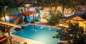 Lala Panzi Bed and Breakfast - Puerto Princesa - Pool