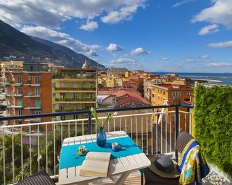 Shabby Chic Seaview Apartments - Castellammare di Stabia - Balcon