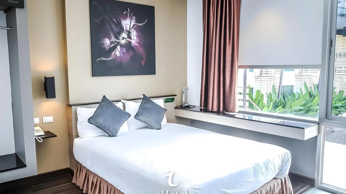 I Hotel