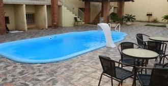 埃斯特拉飯店 - 帕爾馬斯 - 游泳池