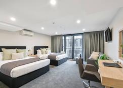 Southwark Hotel & Apartments - Christchurch - Bedroom