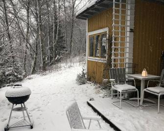 Apple Tree Cabin With Sauna and River Views - Avesta - Patio