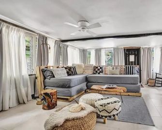 Casa del Ojo - Fort Lauderdale - Living room